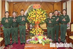 Đoàn công tác Quân khu 1 thăm, chúc mừng các học viện nhân kỷ niệm 43 năm Ngày Nhà giáo Việt Nam 20-11